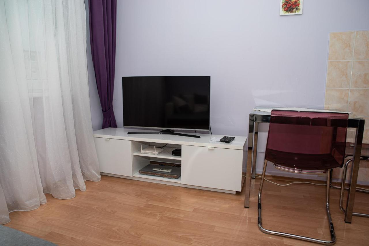 Lovely One Bedroom Apartment Nové Zámky Buitenkant foto